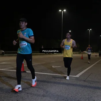 Runner Photo 5817695