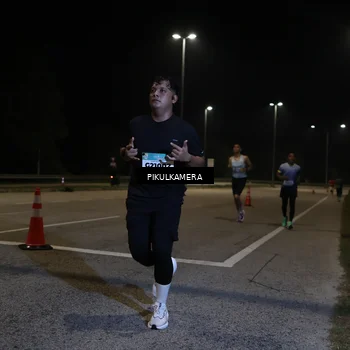 Runner Photo 5817998
