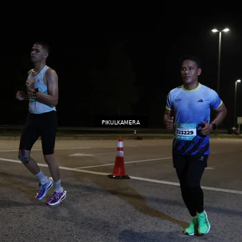 Runner Photo 5818004