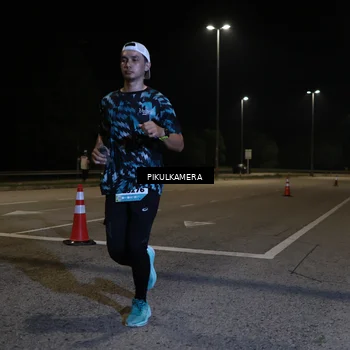 Runner Photo 5818987