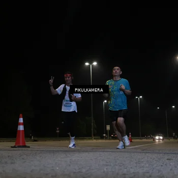 Runner Photo 5826595