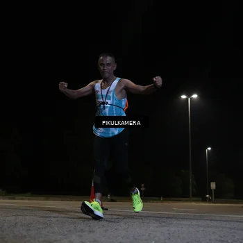 Runner Photo 5826635