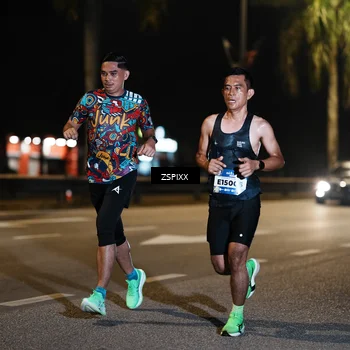 Runner Photo 5830129