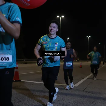 Runner Photo 5833111