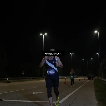 Runner Photo 5833302