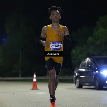 Runner Photo 5833525