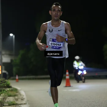 Runner Photo 5833544