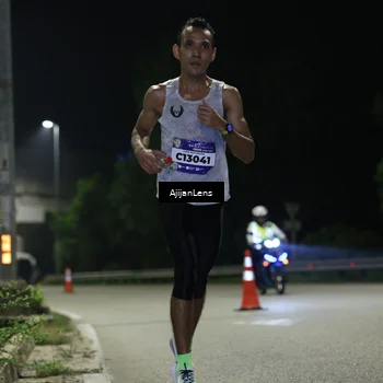 Runner Photo 5833546