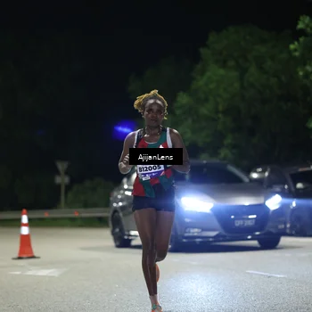 Runner Photo 5833564