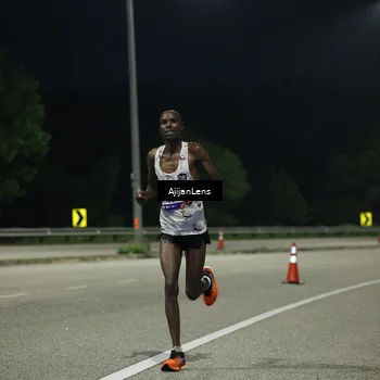 Runner Photo 5833617