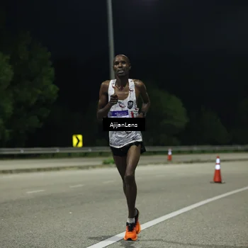 Runner Photo 5833620