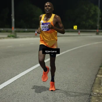 Runner Photo 5833671