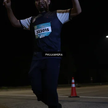 Runner Photo 5833675