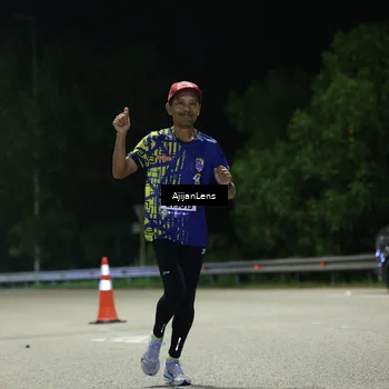 Runner Photo 5833724