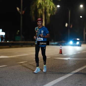 Runner Photo 5834235
