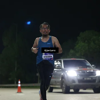 Runner Photo 5835053