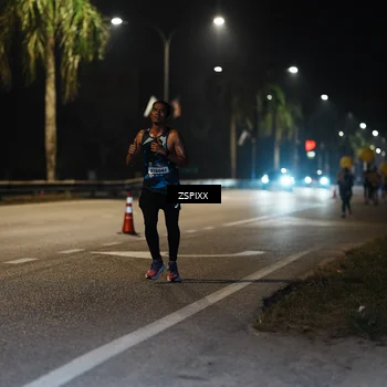 Runner Photo 5837230