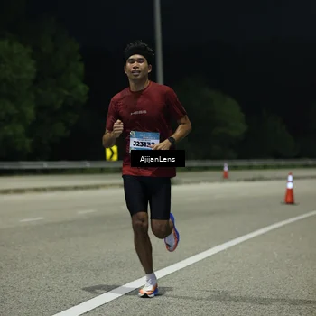 Runner Photo 5837246