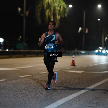 Runner Photo 5837255