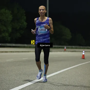 Runner Photo 5837344
