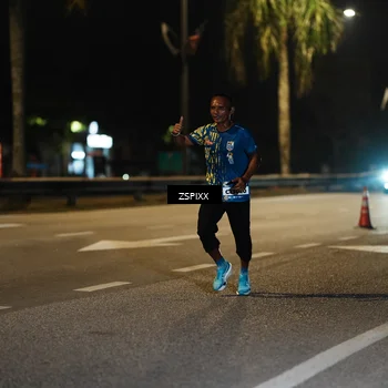 Runner Photo 5837834