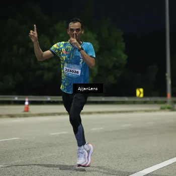 Runner Photo 5840273