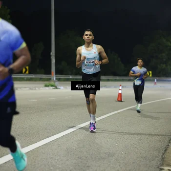 Runner Photo 5840998