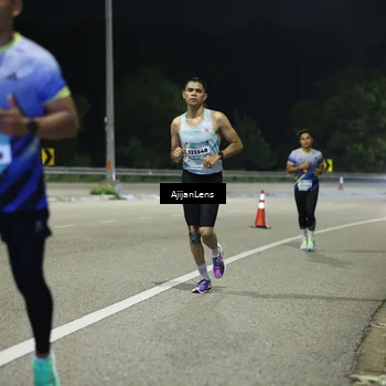 Runner Photo 5841000