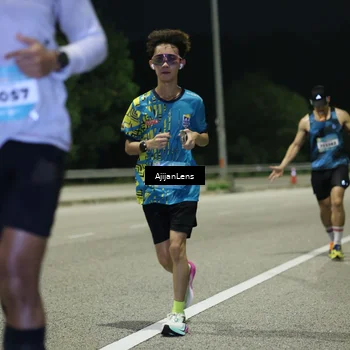 Runner Photo 5842202