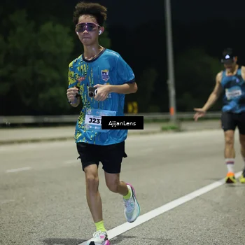 Runner Photo 5842218
