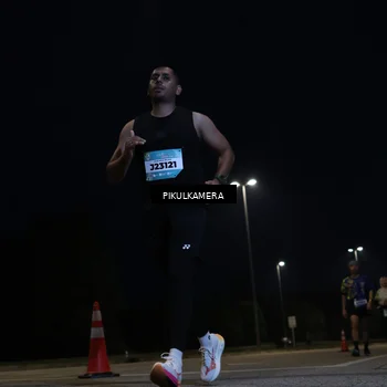 Runner Photo 5842405