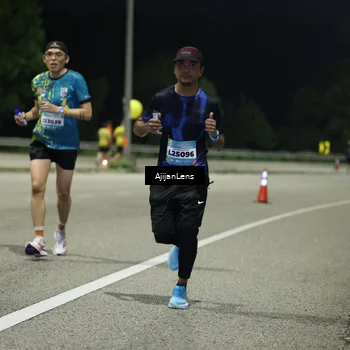Runner Photo 5842993
