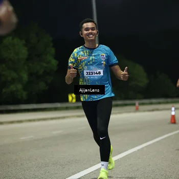 Runner Photo 5843154