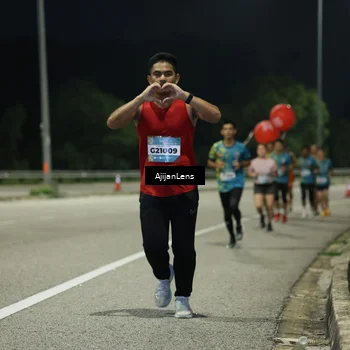 Runner Photo 5843165