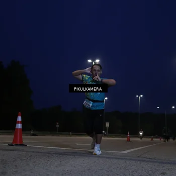 Runner Photo 5846015
