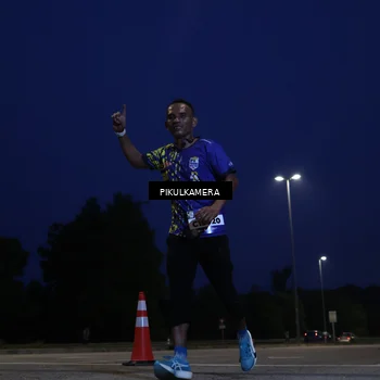 Runner Photo 5846330