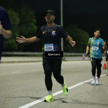 Runner Photo 5846935