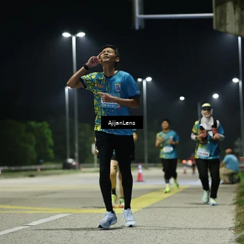 Runner Photo 5851142