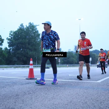 Runner Photo 5853002