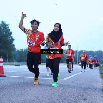 Runner Photo 5853005