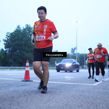 Runner Photo 5853017