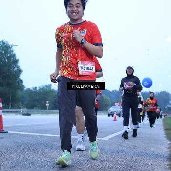 Runner Photo 5853056
