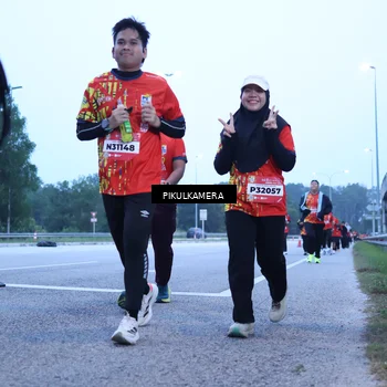 Runner Photo 5853143