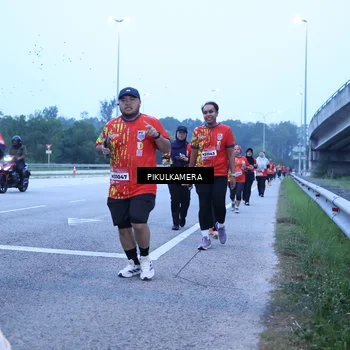 Runner Photo 5853155