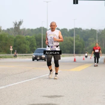 Runner Photo 5857946