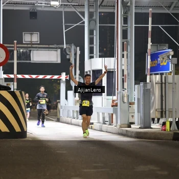 Runner Photo 5858403