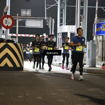 Runner Photo 5860042
