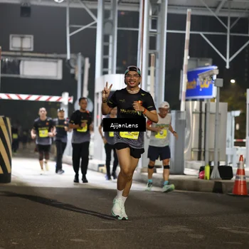 Runner Photo 5860375