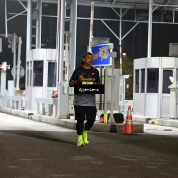 Runner Photo 5861409