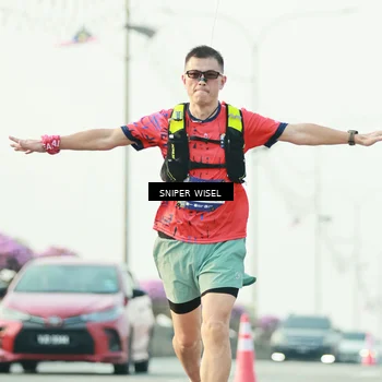 Runner Photo 5864345